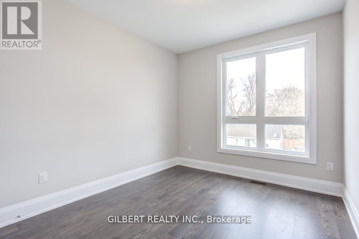 35B Marquette Avenue, Toronto, ON, M6A 1X8 - 21