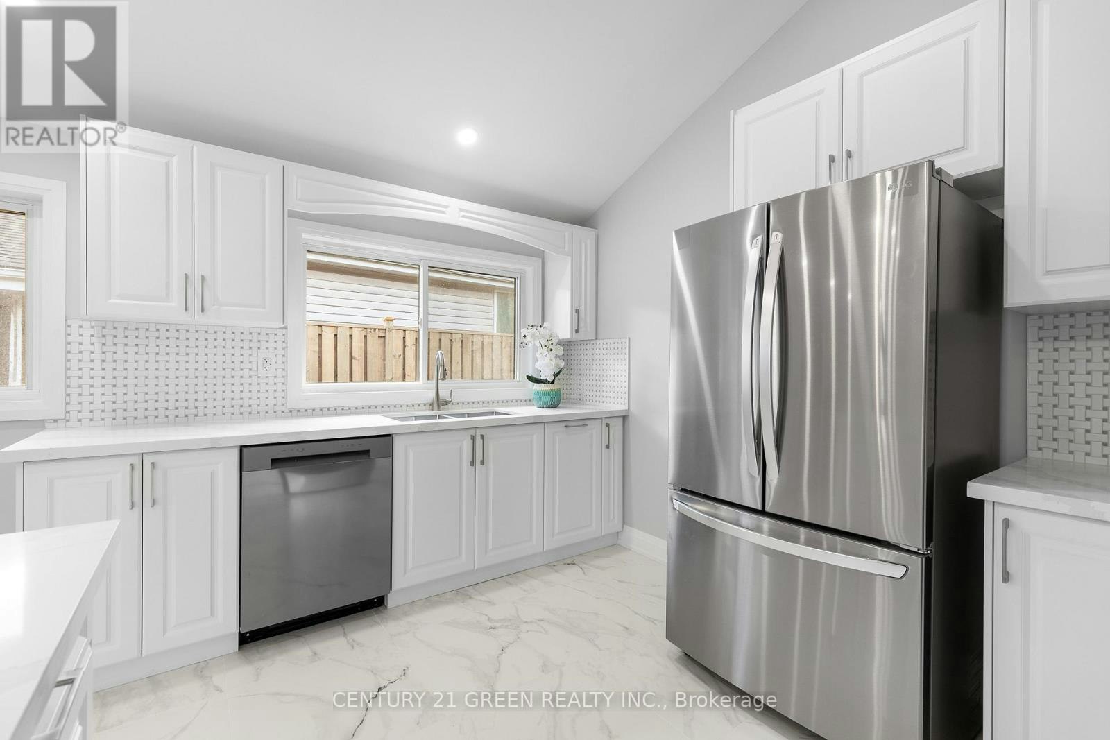 MAIN-32 Brookridge Drive, Toronto, ON, M1P 3M1 - 16