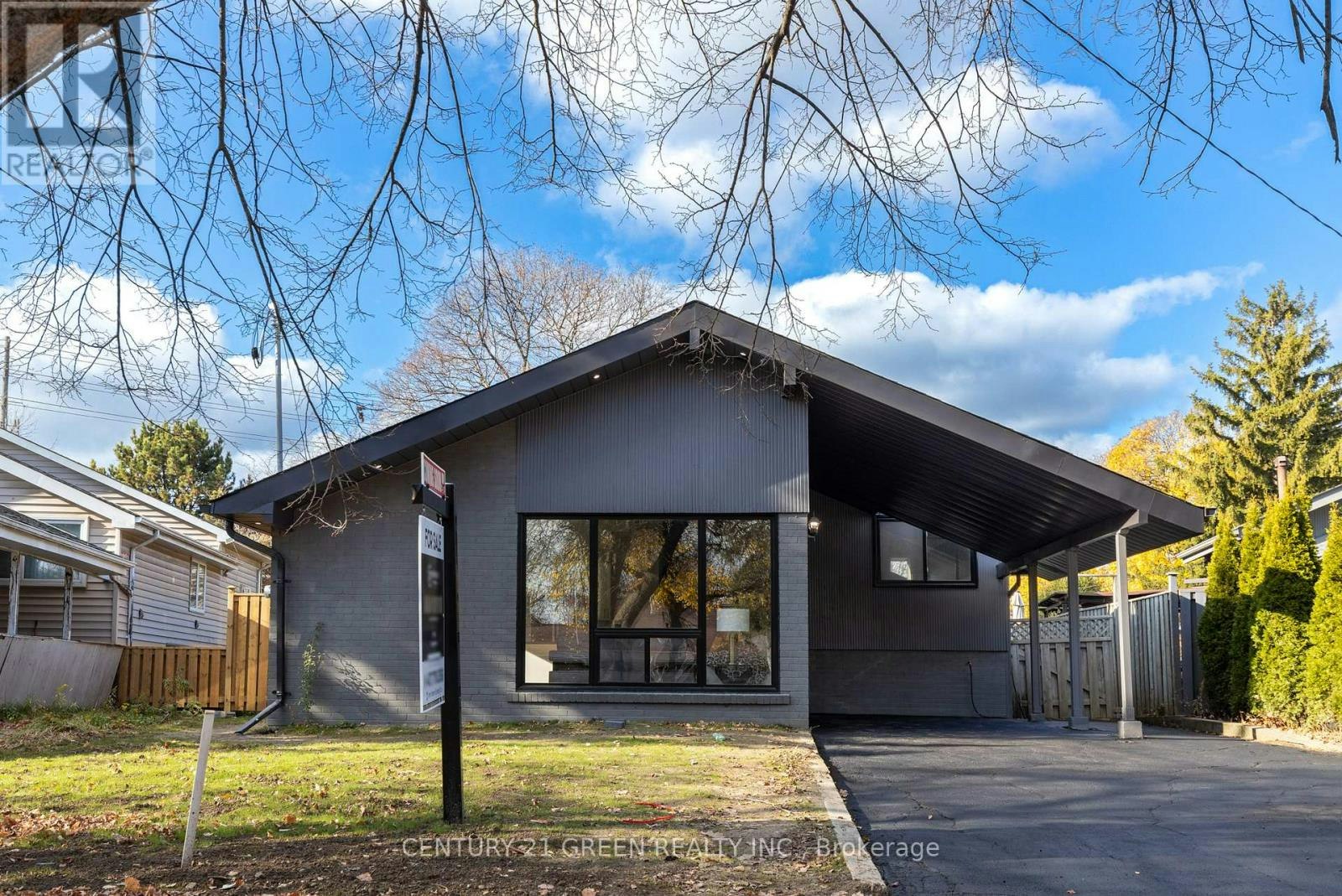 MAIN-32 Brookridge Drive, Toronto, ON, M1P 3M1