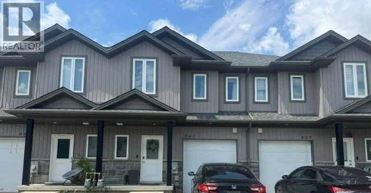 861 Edinburgh Drive, Woodstock, ON, N4T 0N6
