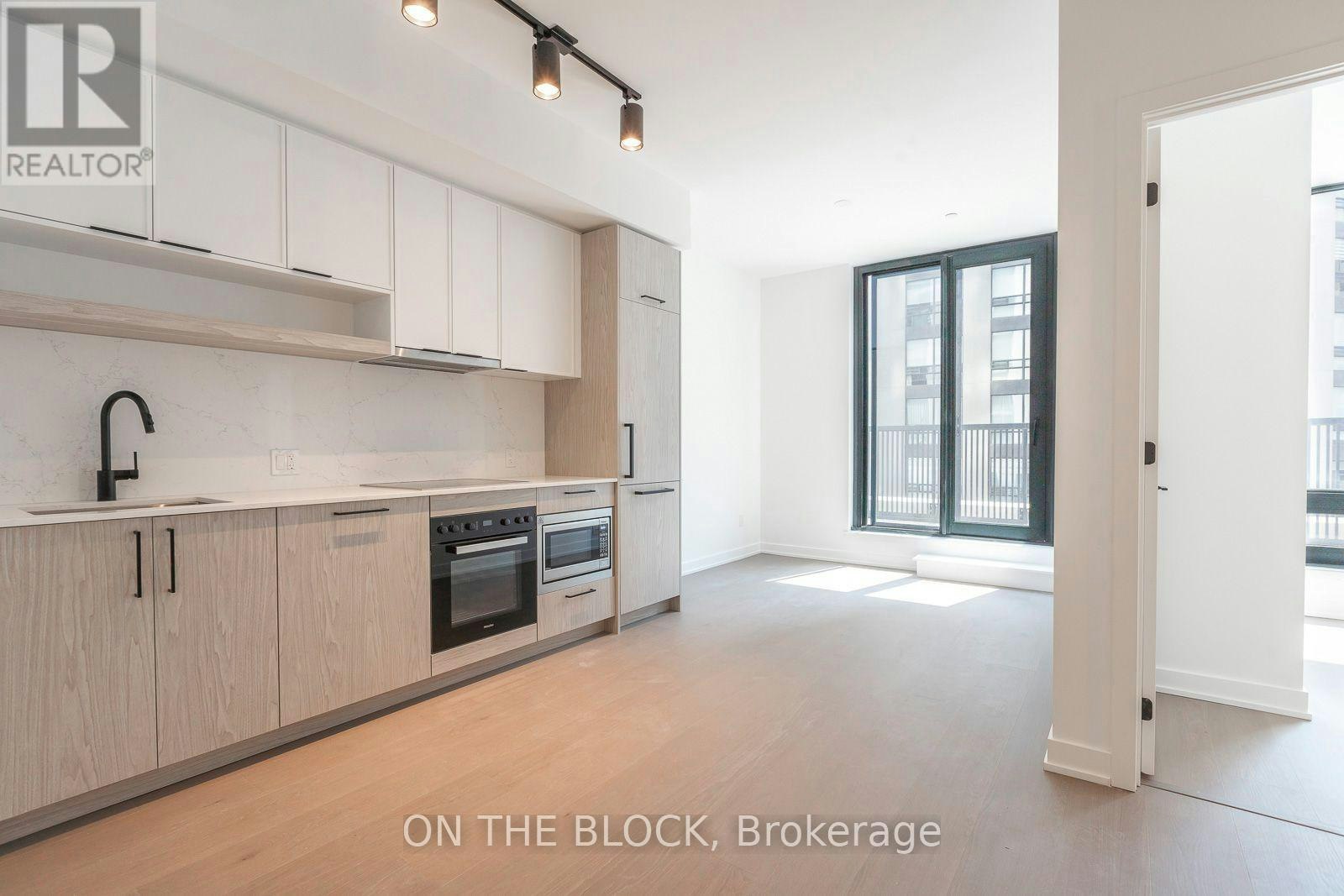 830-91 Montclair Avenue, Toronto, ON, M5P 0B1 - 5