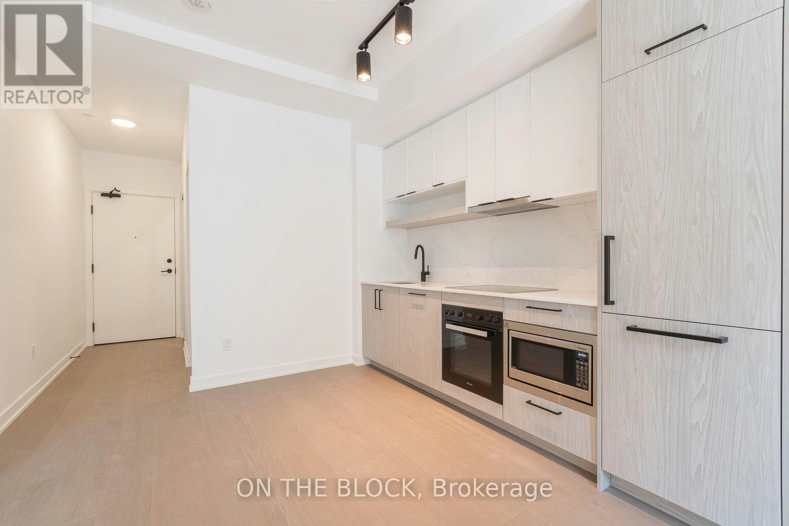 830-91 Montclair Avenue, Toronto, ON, M5P 0B1 - 8