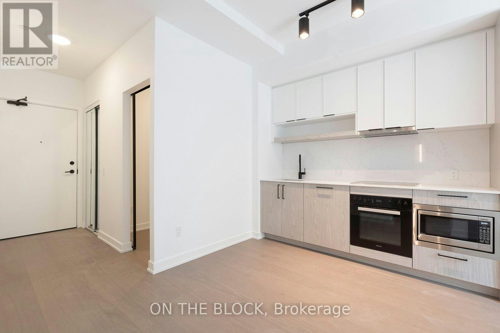 830-91 Montclair Avenue, Toronto, ON, M5P 0B1 - 9