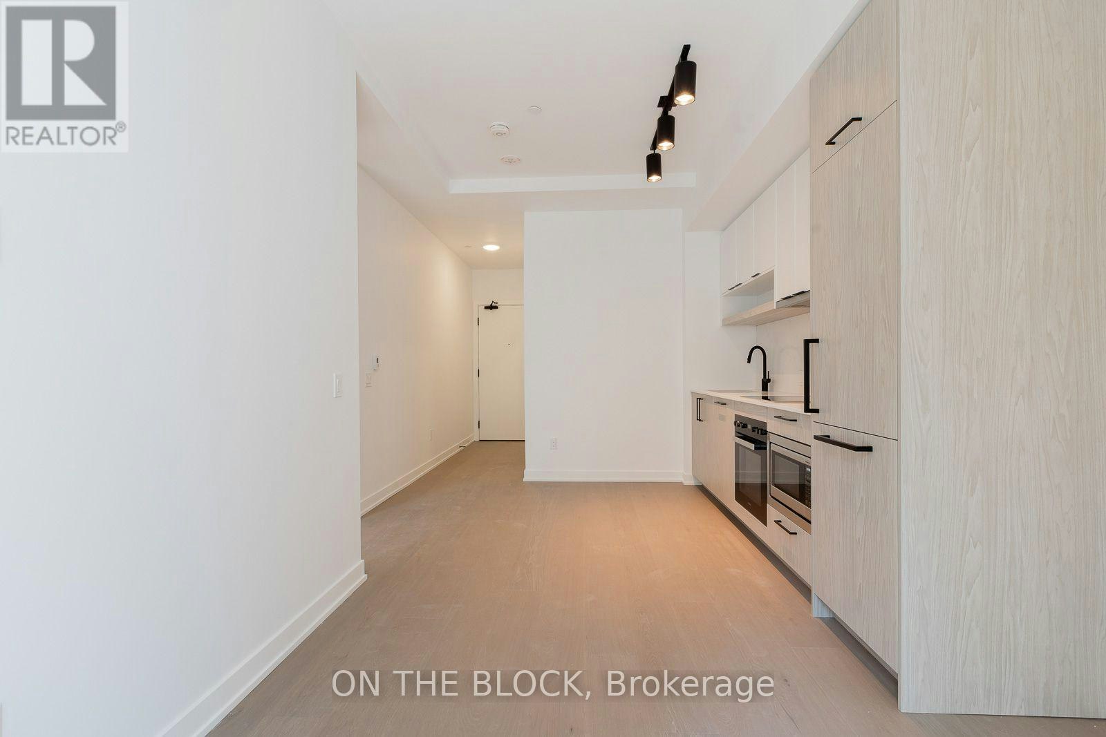 830-91 Montclair Avenue, Toronto, ON, M5P 0B1 - 13