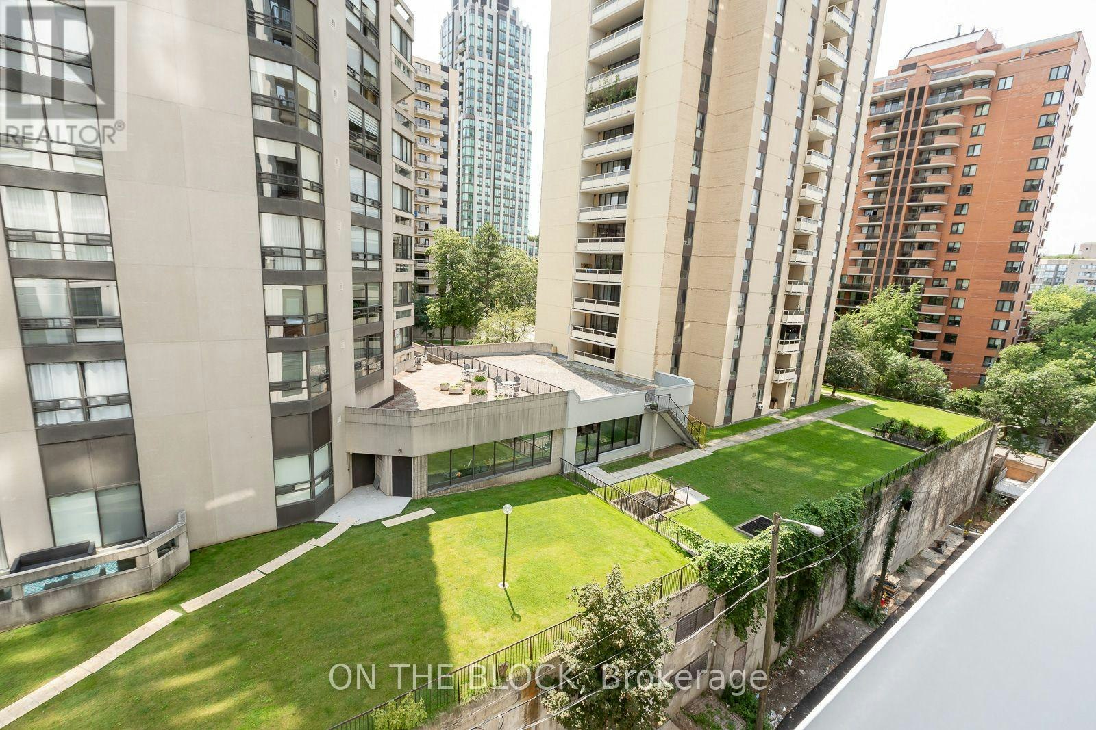 830-91 Montclair Avenue, Toronto, ON, M5P 0B1 - 22