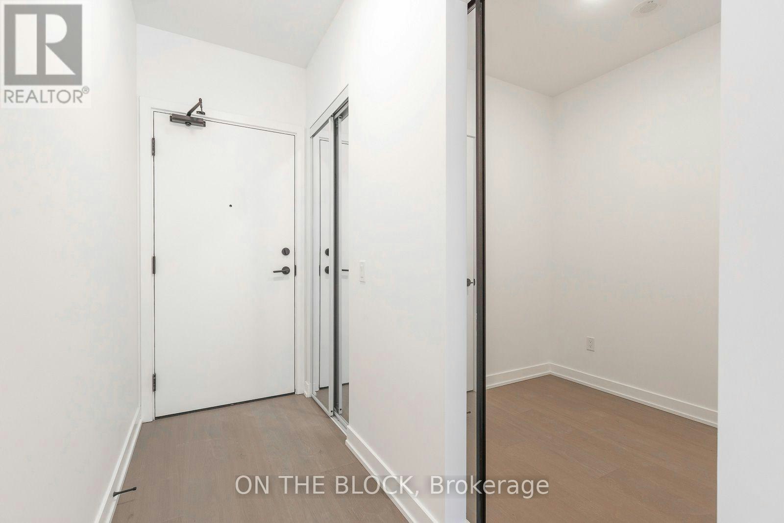 830-91 Montclair Avenue, Toronto, ON, M5P 0B1 - 2