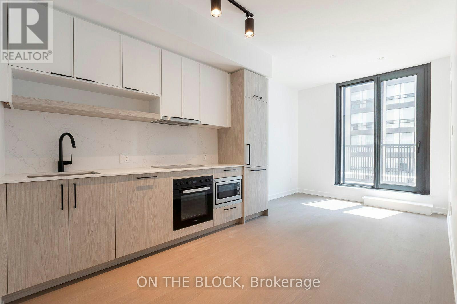 830-91 Montclair Avenue, Toronto, ON, M5P 0B1 - 7