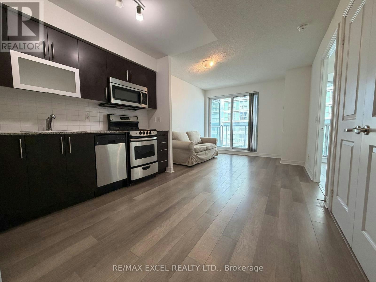 2106-50 Town Centre Court, Toronto, ON, M1P 0A9 - 3