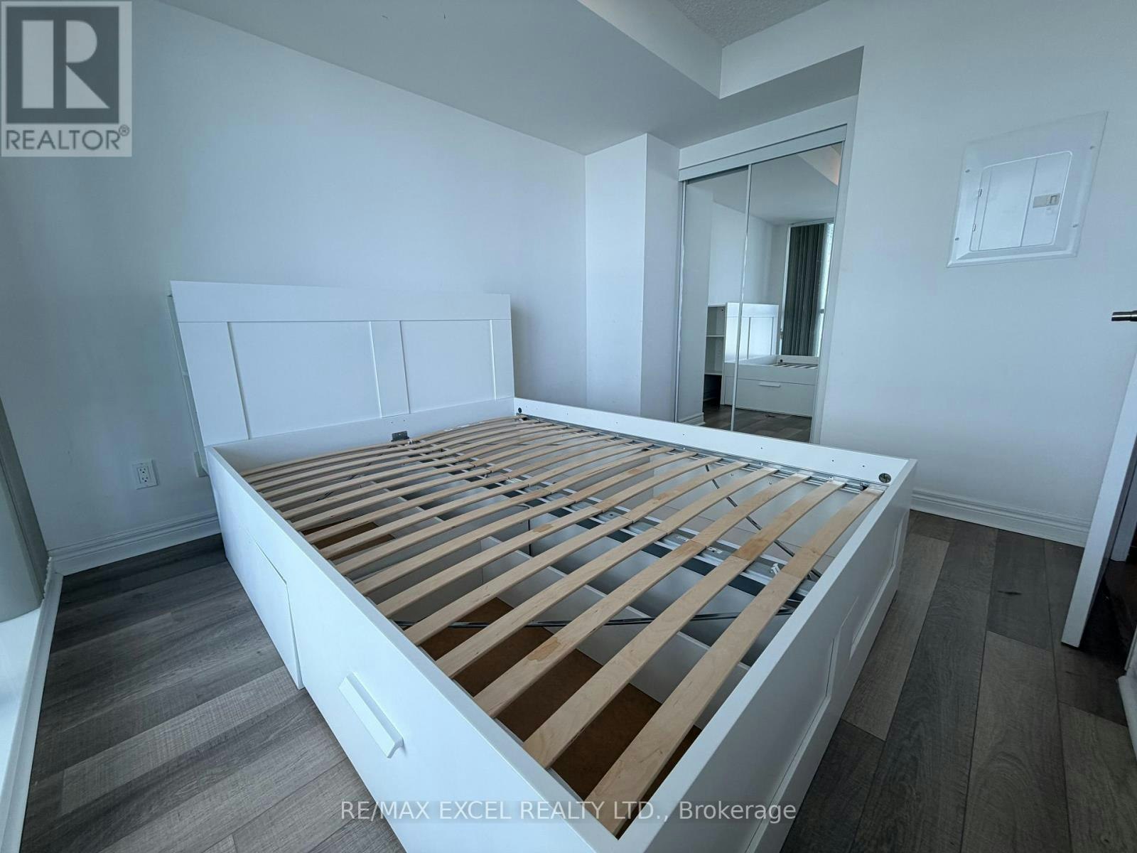 2106-50 Town Centre Court, Toronto, ON, M1P 0A9 - 4