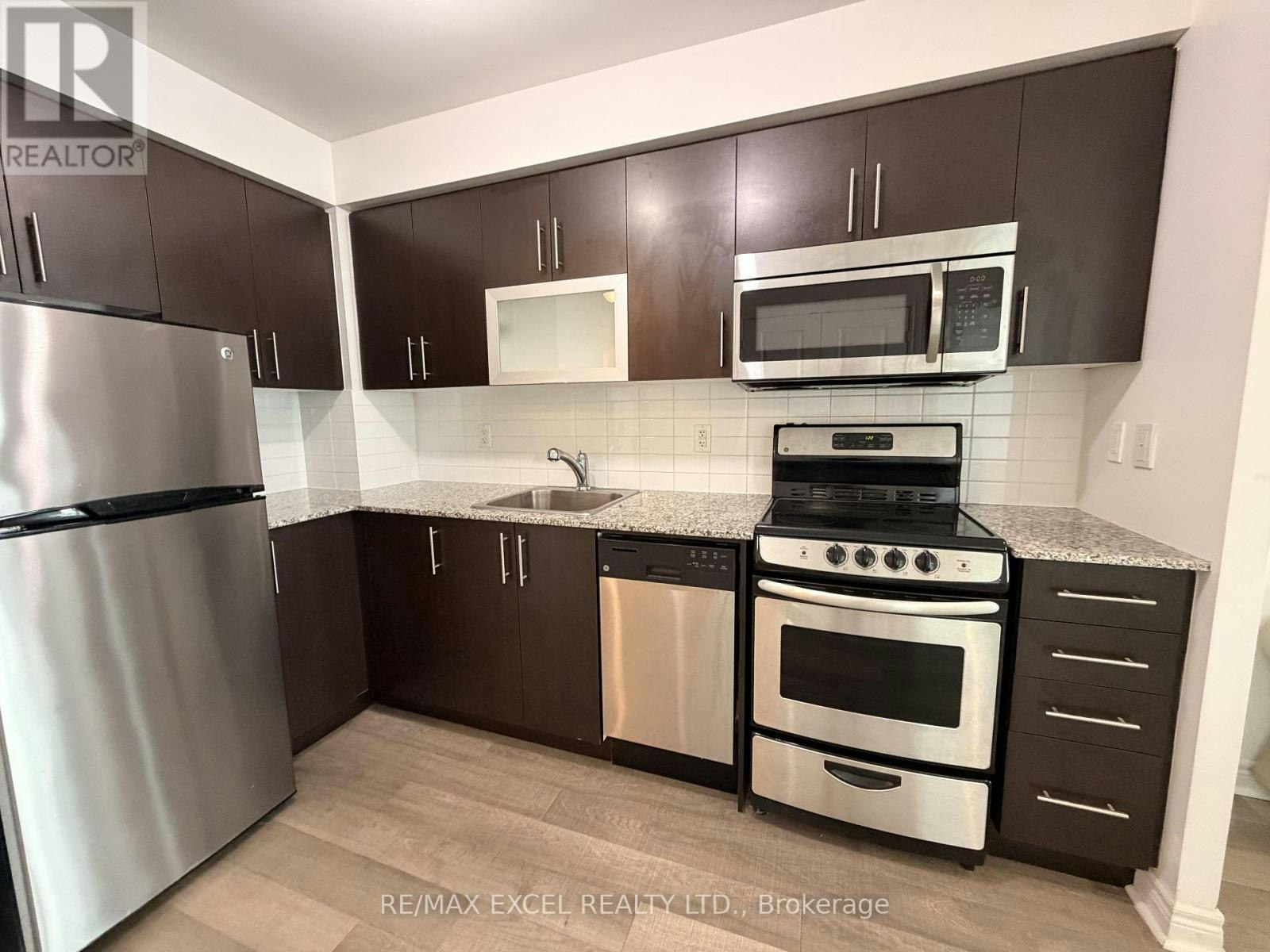 2106-50 Town Centre Court, Toronto, ON, M1P 0A9 - 2