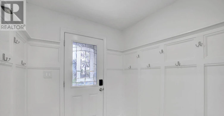 2641 Cavendish Drive, Burlington, ON, L7P 3W6 - 3