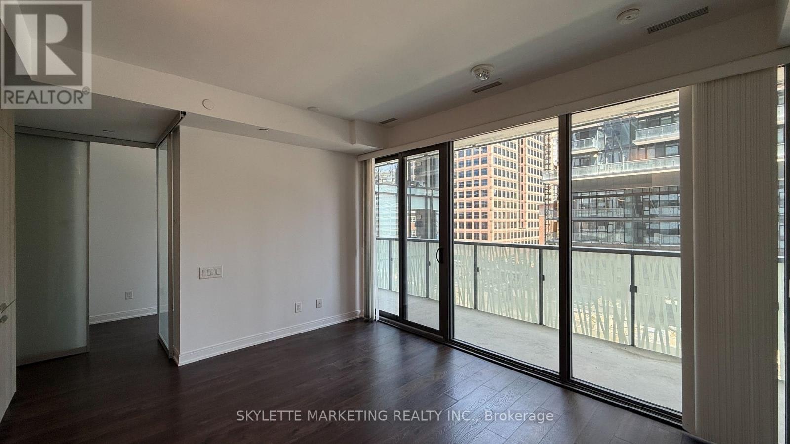 612-50 Charles Street E, Toronto, ON, M4Y 0C3 - 2