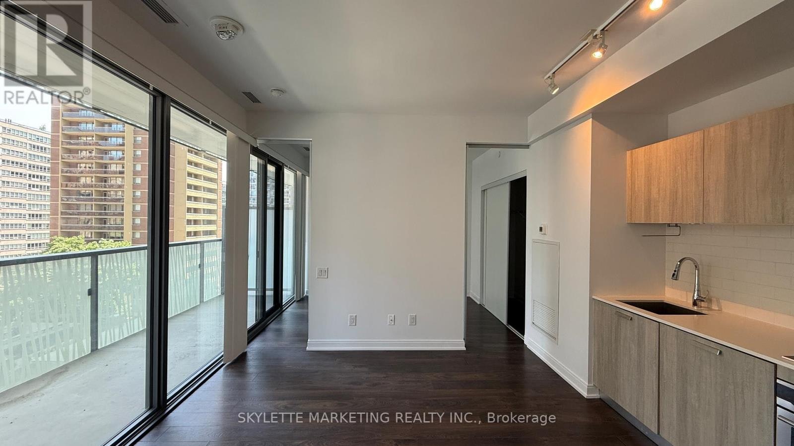 612-50 Charles Street E, Toronto, ON, M4Y 0C3 - 8