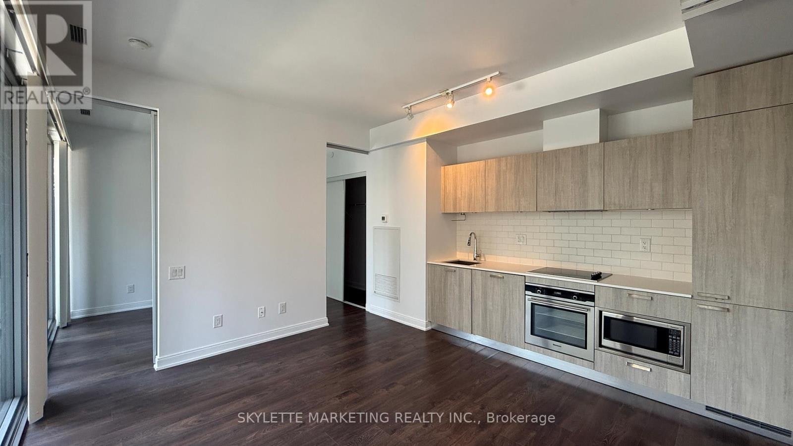 612-50 Charles Street E, Toronto, ON, M4Y 0C3 - 7