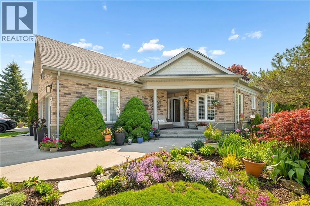 147 Reiber Court, Waterloo, ON, N2L 6N2
