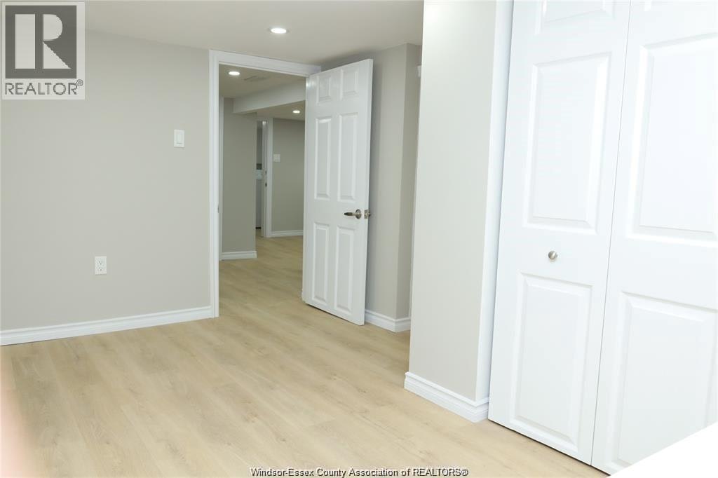 LOWER-935 Langlois Avenue, Windsor, ON, N9A 2H2 - 12