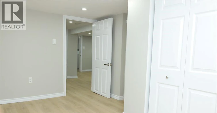 LOWER-935 Langlois Avenue, Windsor, ON, N9A 2H2 - 12