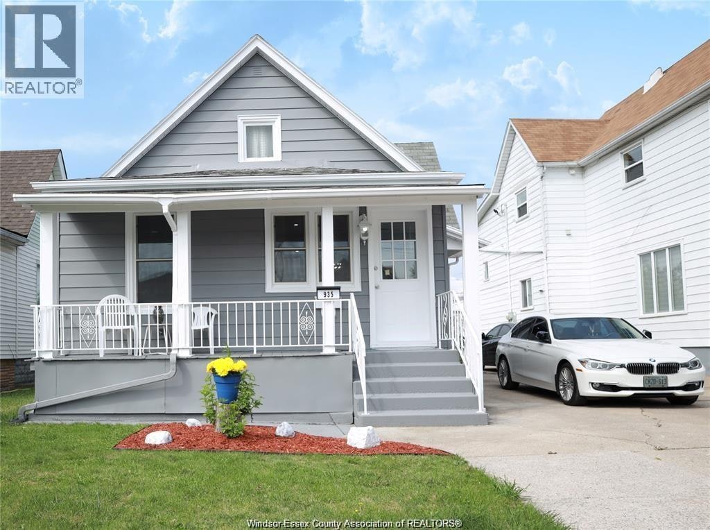 LOWER-935 Langlois Avenue, Windsor, ON, N9A 2H2 - 3
