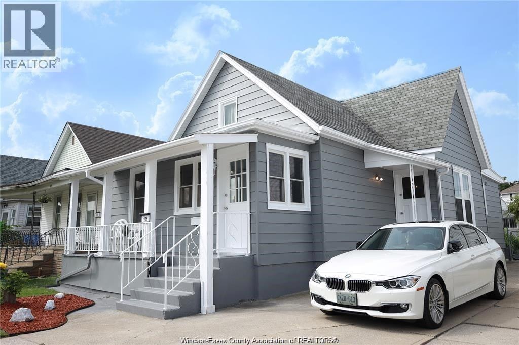 LOWER-935 Langlois Avenue, Windsor, ON, N9A 2H2
