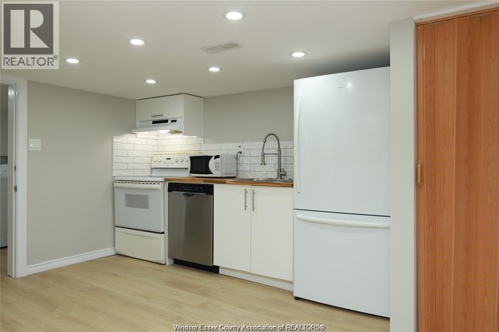 LOWER-935 Langlois Avenue, Windsor, ON, N9A 2H2 - 16
