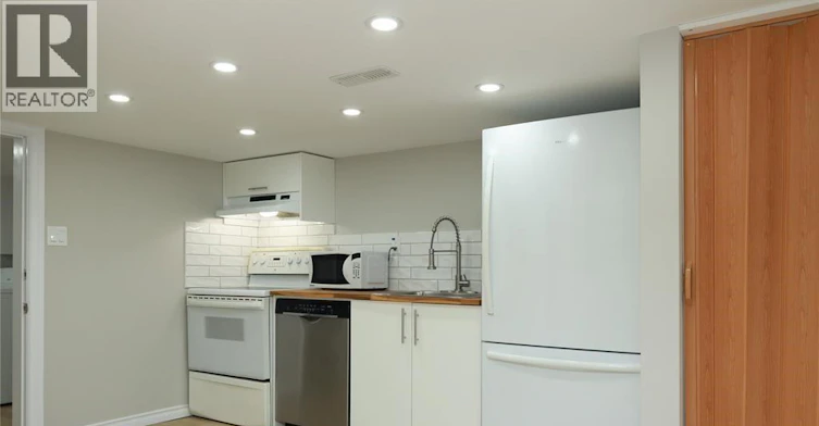 LOWER-935 Langlois Avenue, Windsor, ON, N9A 2H2 - 16