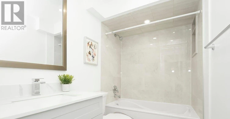 17 Song Meadoway, Toronto, ON, M2H 2T8 - 4