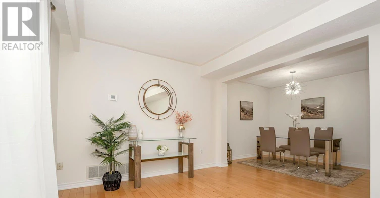 17 Song Meadoway, Toronto, ON, M2H 2T8 - 10