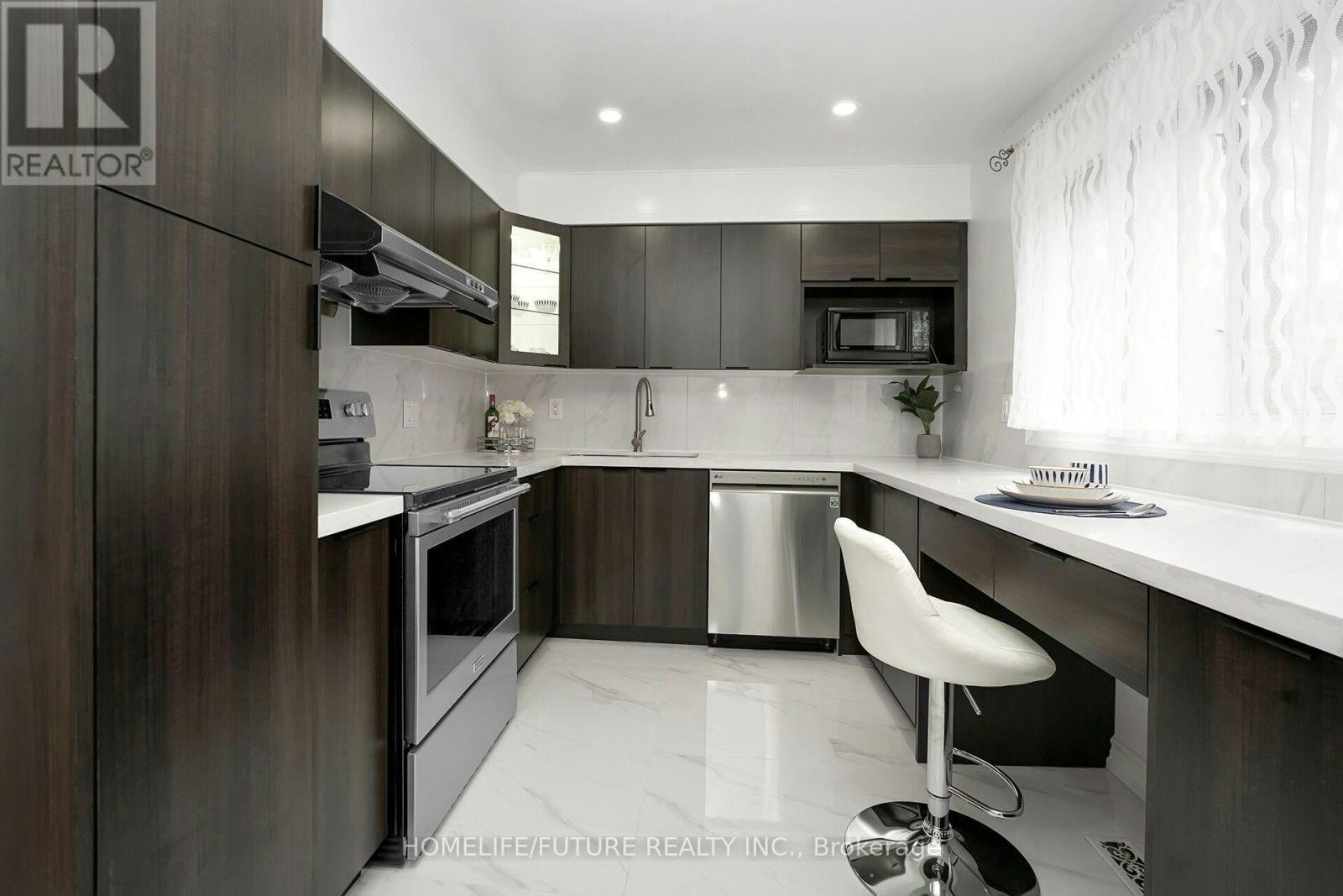 17 Song Meadoway, Toronto, ON, M2H 2T8 - 9