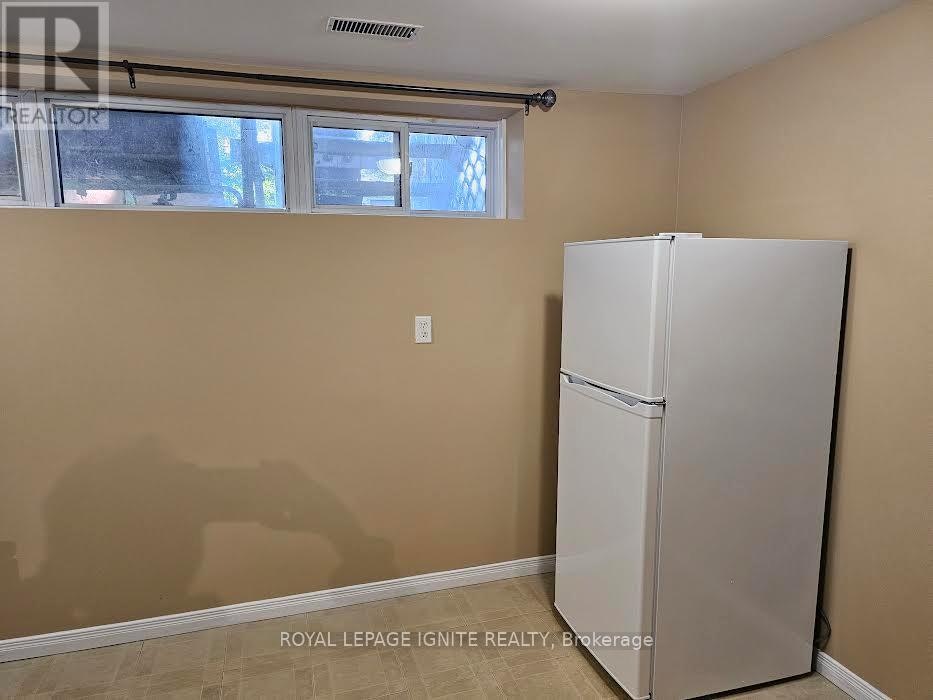 BSMT-8 Mid Pines Road, Toronto, ON, M1G 2L6 - 5