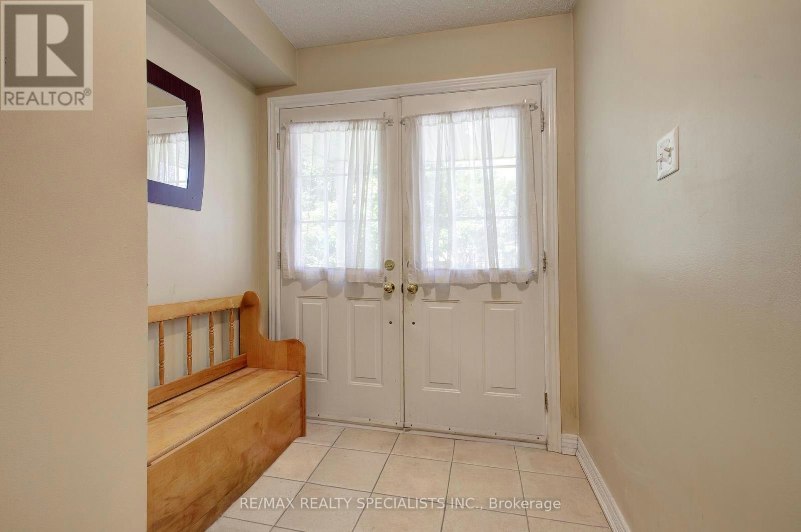 6629 Blackheath Ridge, Mississauga, ON, L5W 1Z7 - 2