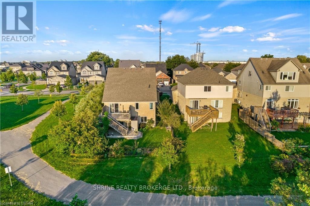 UPPER-1841 Foxwood Avenue, London, ON, N6G 0C4 - 37