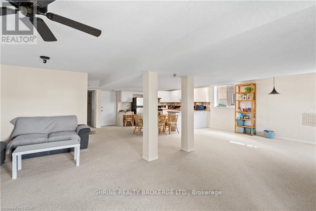 UPPER-1841 Foxwood Avenue, London, ON, N6G 0C4 - 26