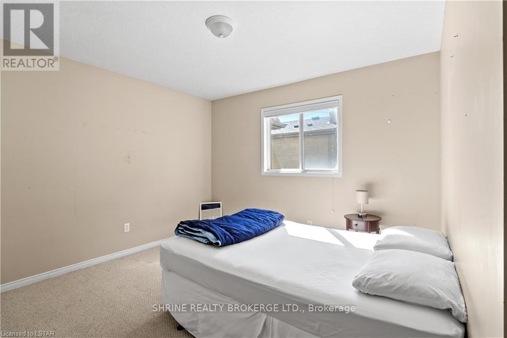 UPPER-1841 Foxwood Avenue, London, ON, N6G 0C4 - 23