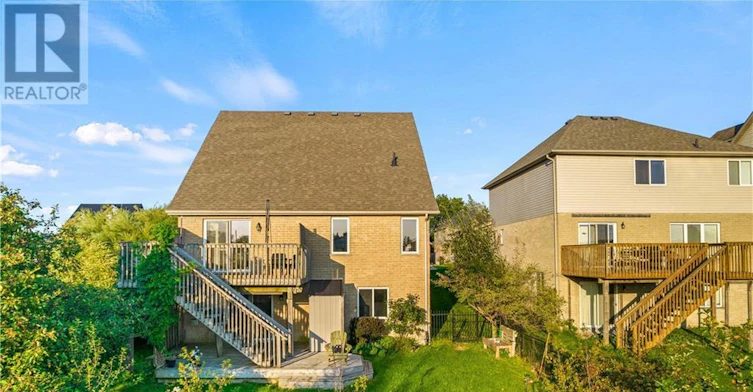 UPPER-1841 Foxwood Avenue, London, ON, N6G 0C4 - 36