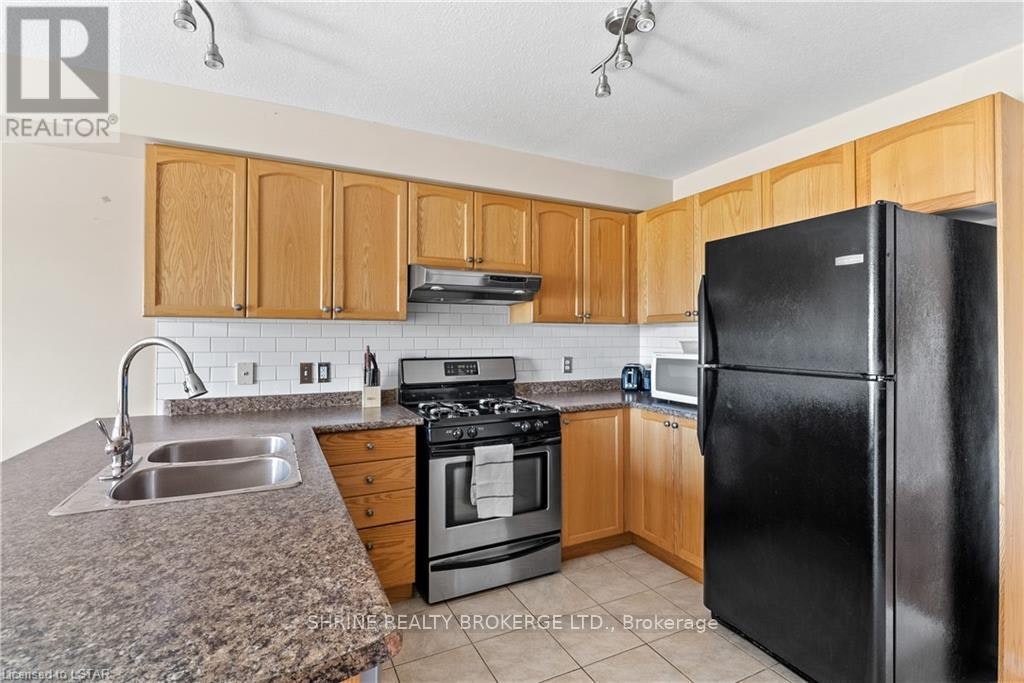 UPPER-1841 Foxwood Avenue, London, ON, N6G 0C4 - 9