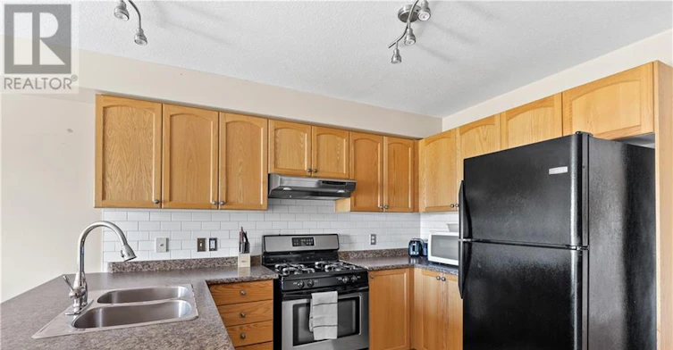 UPPER-1841 Foxwood Avenue, London, ON, N6G 0C4 - 9