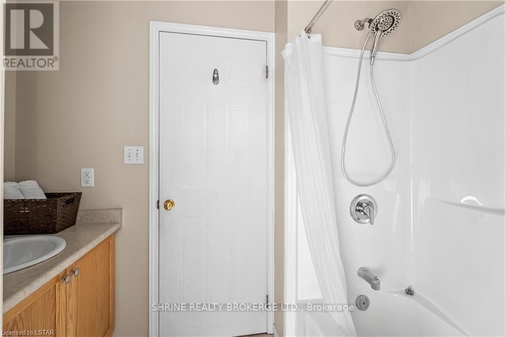 UPPER-1841 Foxwood Avenue, London, ON, N6G 0C4 - 21