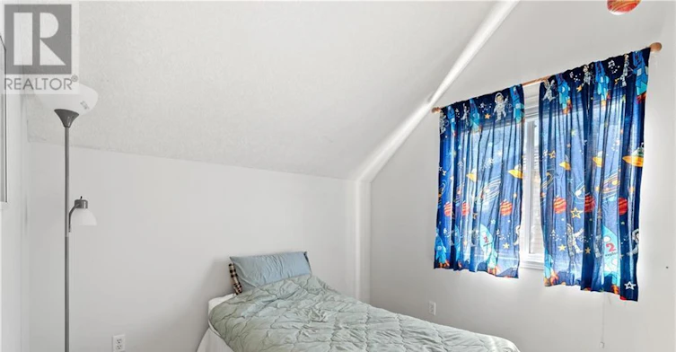 UPPER-1841 Foxwood Avenue, London, ON, N6G 0C4 - 25