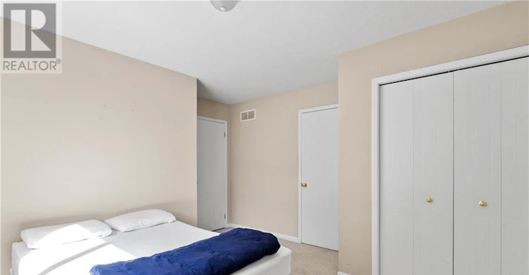 UPPER-1841 Foxwood Avenue, London, ON, N6G 0C4 - 16