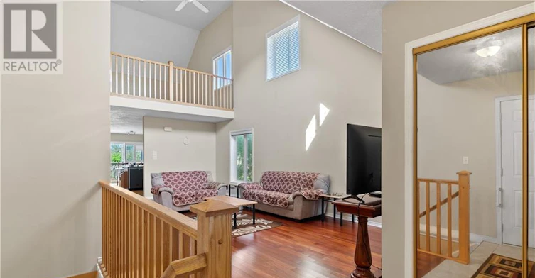 UPPER-1841 Foxwood Avenue, London, ON, N6G 0C4 - 6