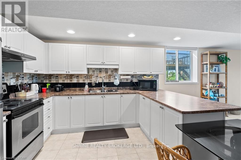 UPPER-1841 Foxwood Avenue, London, ON, N6G 0C4 - 29