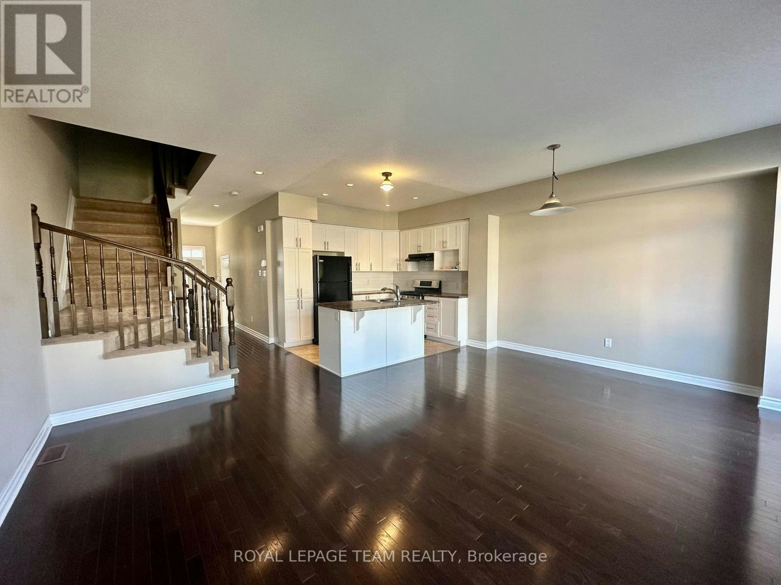 940 Cobble Hill Drive, Ottawa, ON, K2J 5P8 - 3