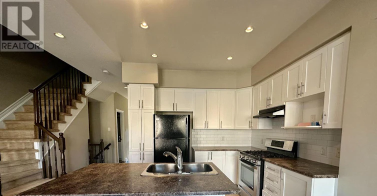 940 Cobble Hill Drive, Ottawa, ON, K2J 5P8 - 4