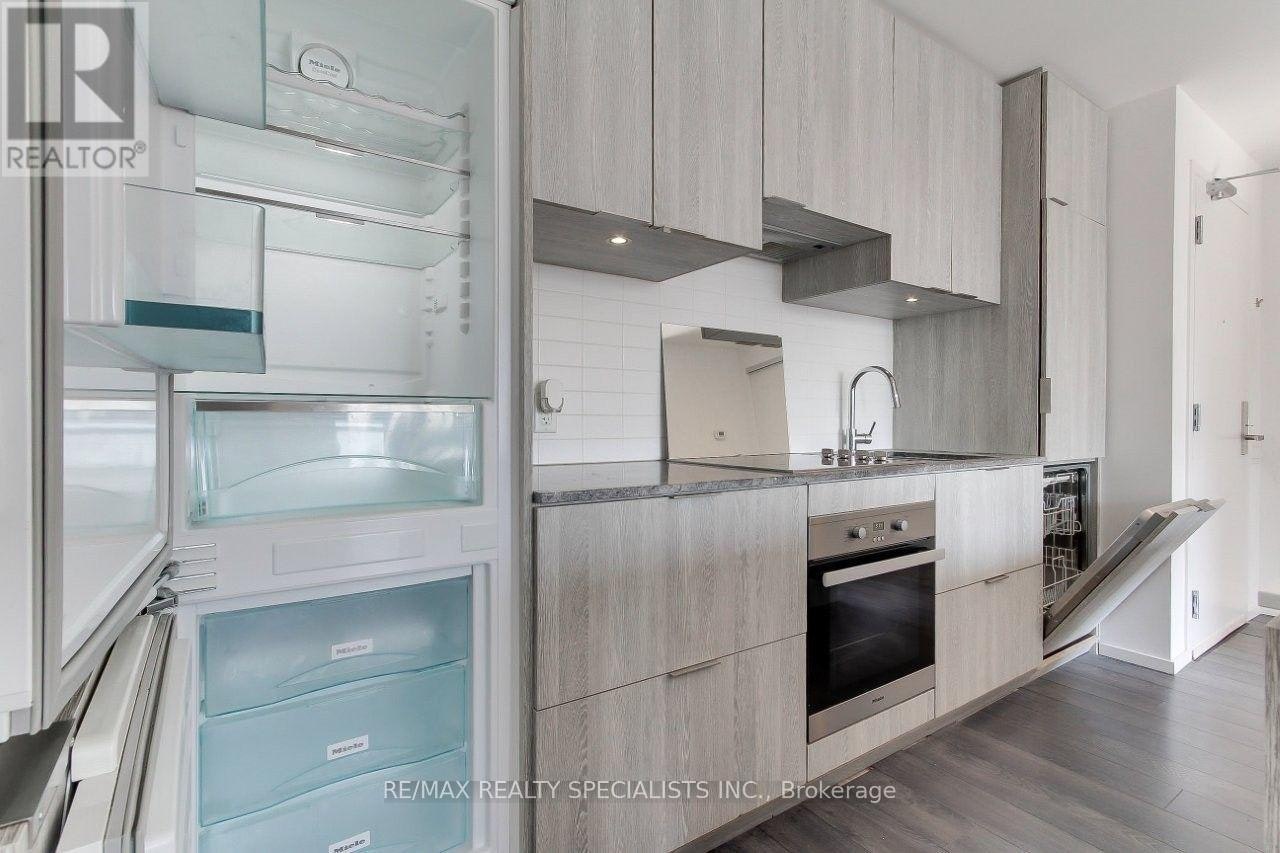 1511-5 St Joseph Street, Toronto, ON, M4Y 0B6 - 8