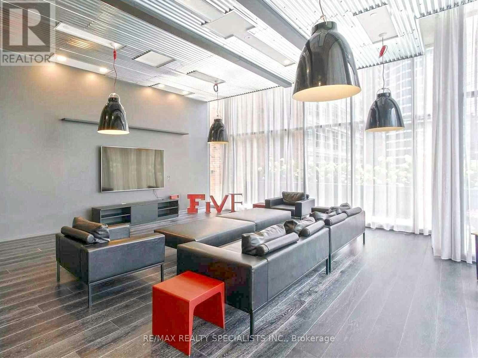 1511-5 St Joseph Street, Toronto, ON, M4Y 0B6 - 38
