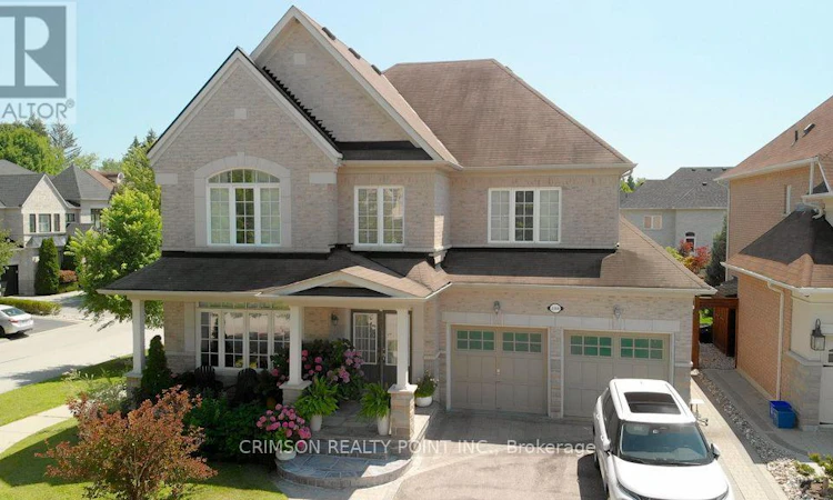 2304 Canterbury Crescent