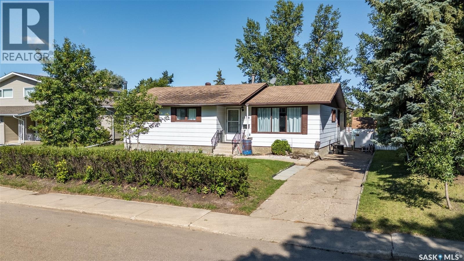 1338 Lacroix Crescent, Prince Albert, SK, S6V 6R8