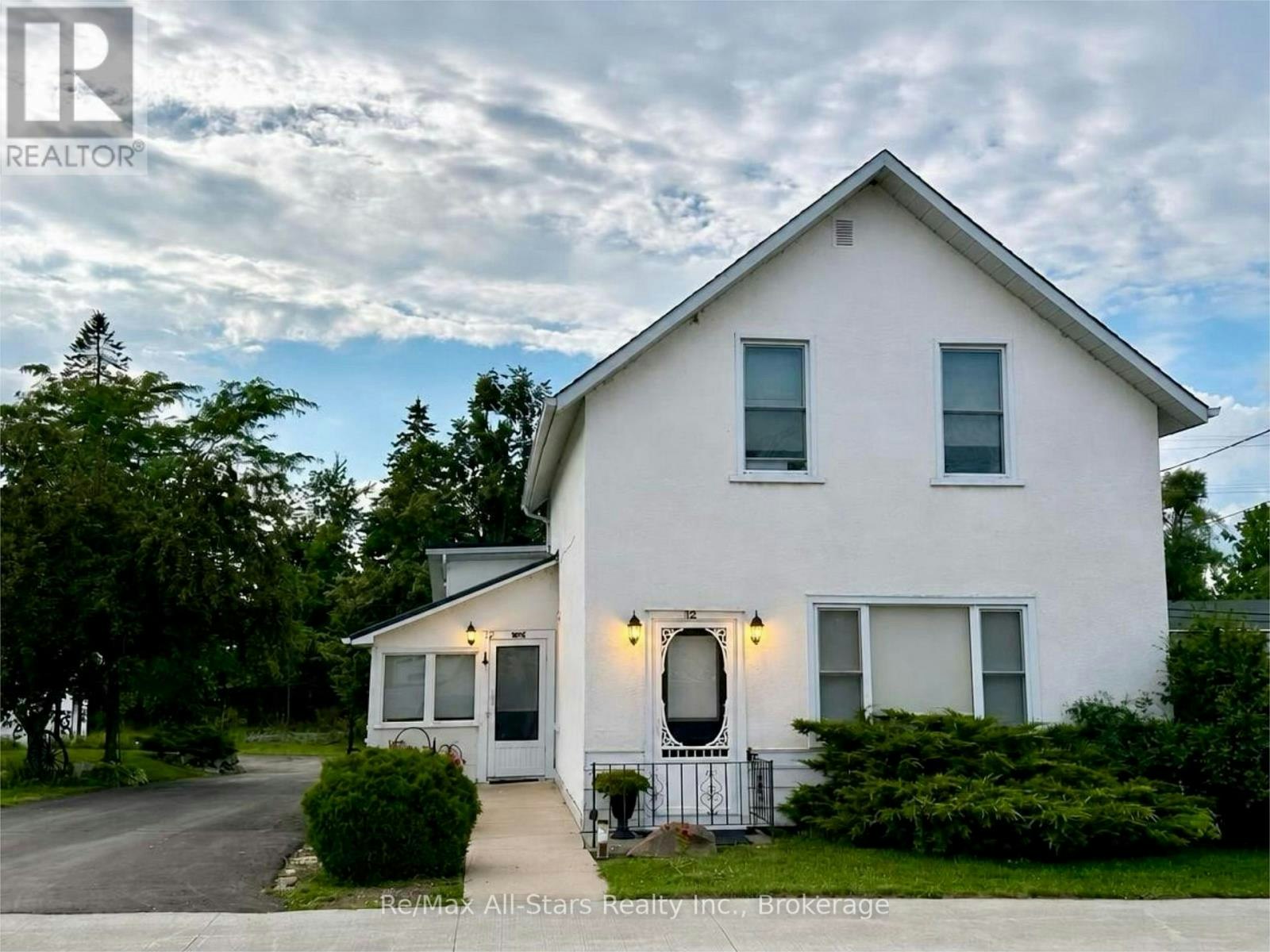 12 North Street, Kawartha Lakes, ON, K0M 1N0