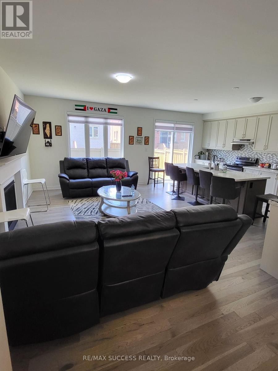 725 Kennedy Circle W, Milton, ON, L9E 1R9 - 6