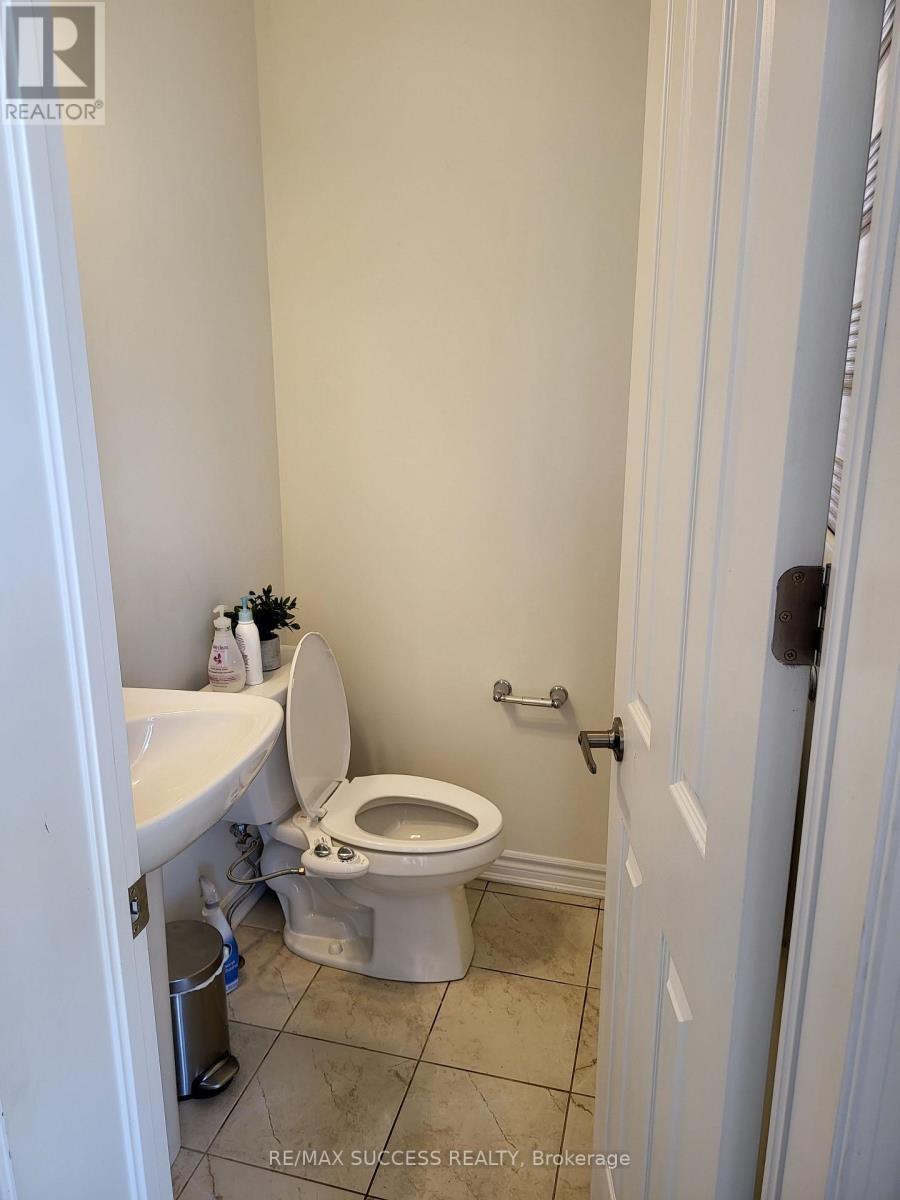 725 Kennedy Circle W, Milton, ON, L9E 1R9 - 3